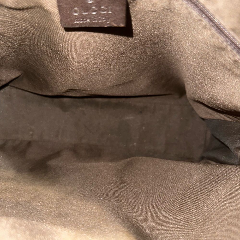 Gucci Beige and Black Monogram Jackie piston lock Shoulder Bag - Picture 6 of 12